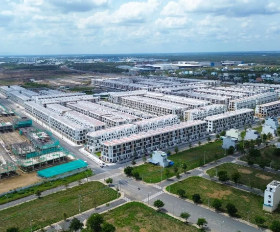 T&T Millennia City Long Hậu