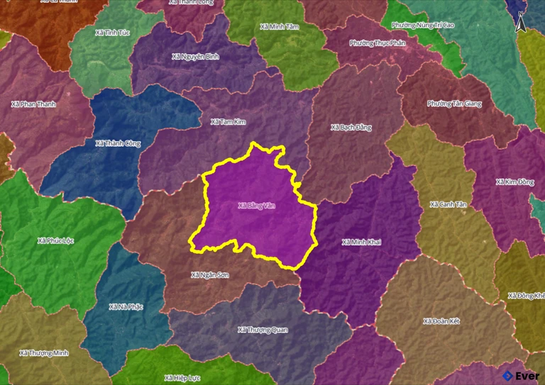 Ranh giới tiếp giáp xã Bằng Vân