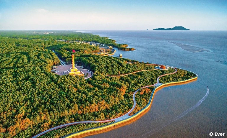 Cột cờ Đất Mũi