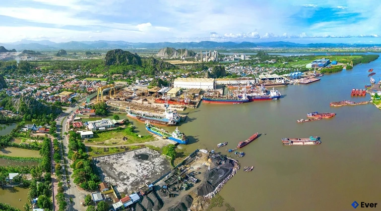 Phường Bạch Đằng cân bằng giữa việc phát triển công nghiệp và bảo vệ mội trường ven sông