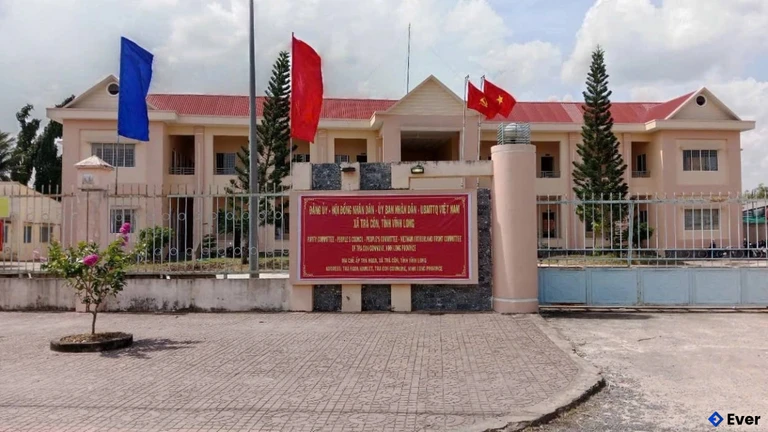 Trụ sở hành chính xã Trà Côn