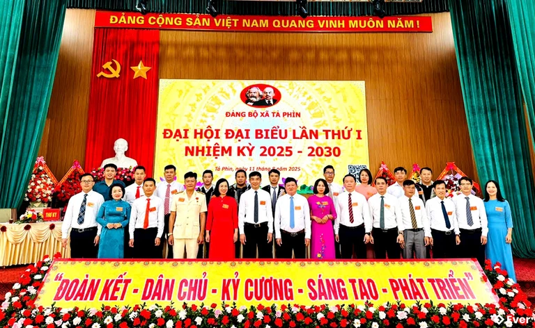 Ban Chấp hành Đảng bộ xã Tả Phìn