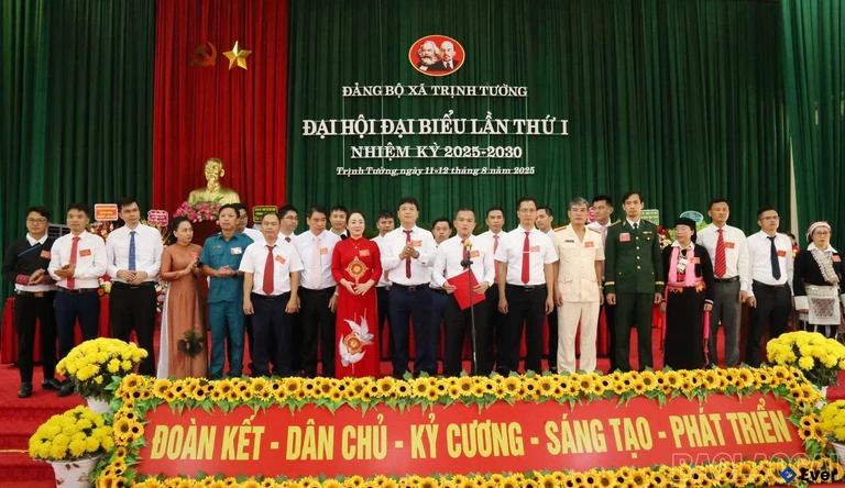 Ban Chấp hành Đảng bộ xã Trịnh Tường