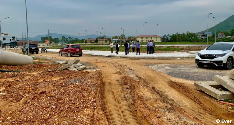 Bàn giao mặt bằng khu tái định cư xã Phú Lâm