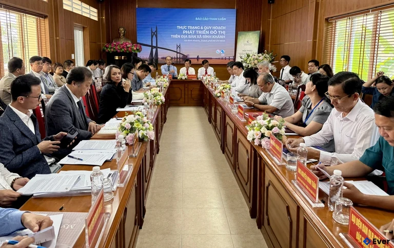 Các buổi báo cáo tham luận được tổ chức tại xã Bình Khánh sau sáp nhập