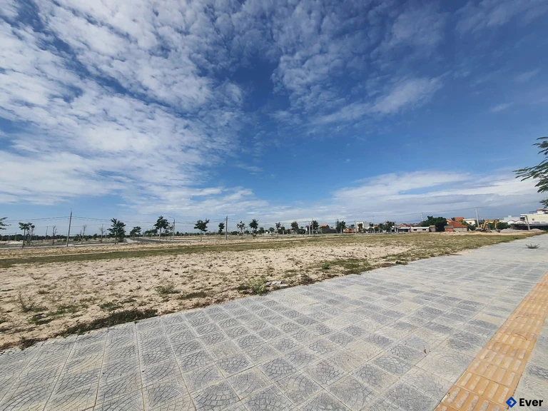 Các dự án bất động sản, các khu dân cư mới hiện hữu đã và đang tạo nên sức sống mới cho xã Thăng An