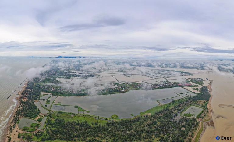 Cận cảnh khu đất xây dựng Khu du lịch sinh thái biển Xuân Hội ở xã Đan Hải, tỉnh Hà Tĩnh