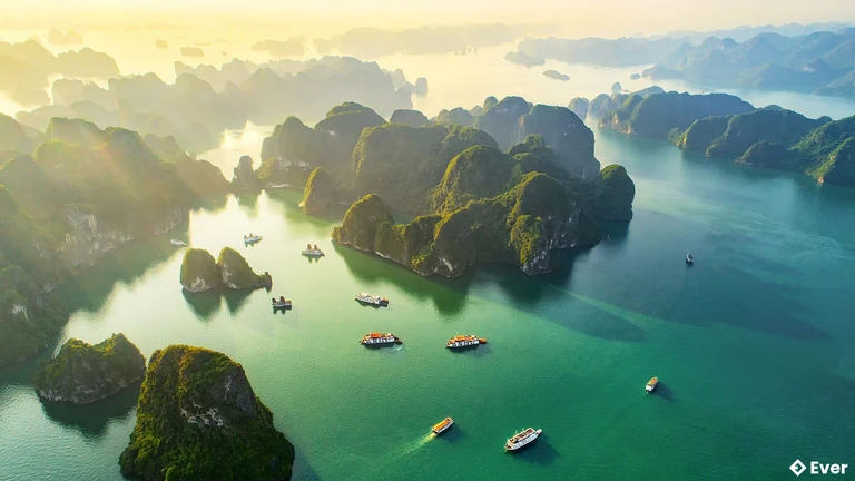 Chiêm ngưỡng cảnh đẹp của Vĩnh Hạ Long từ trên cao