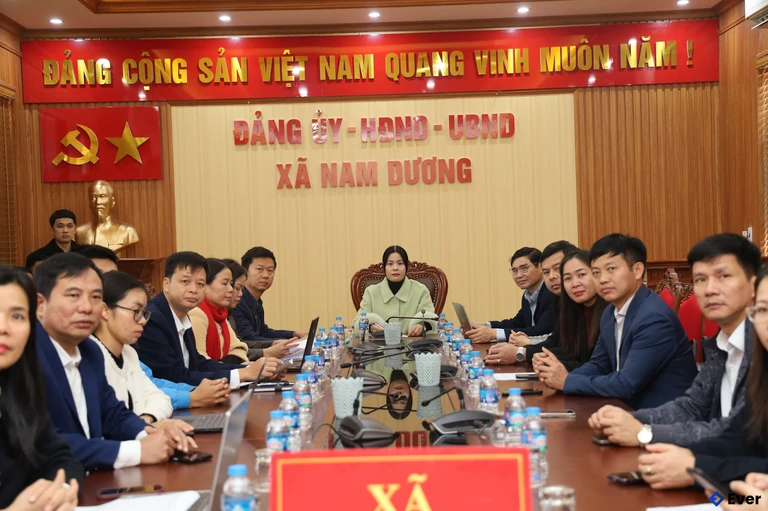 Cơ quan, Ban, Phòng xã Nam Dương theo dõi Khai mạc Đại hội Đảng toàn quốc lần thứ XIV
