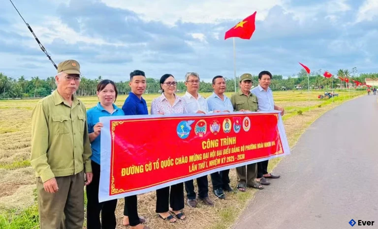 Công trình đường cờ Tổ quốc chào mừng Đại hội đại biểu Đảng bộ phường Hoài Nhơn Nam lần thứ I, nhiệm kỳ 2025 - 2030