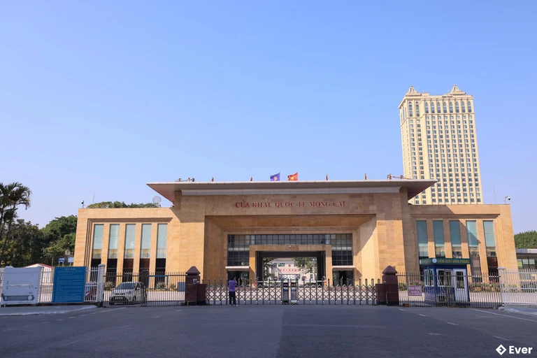 Cửa khẩu quốc tế Móng Cái