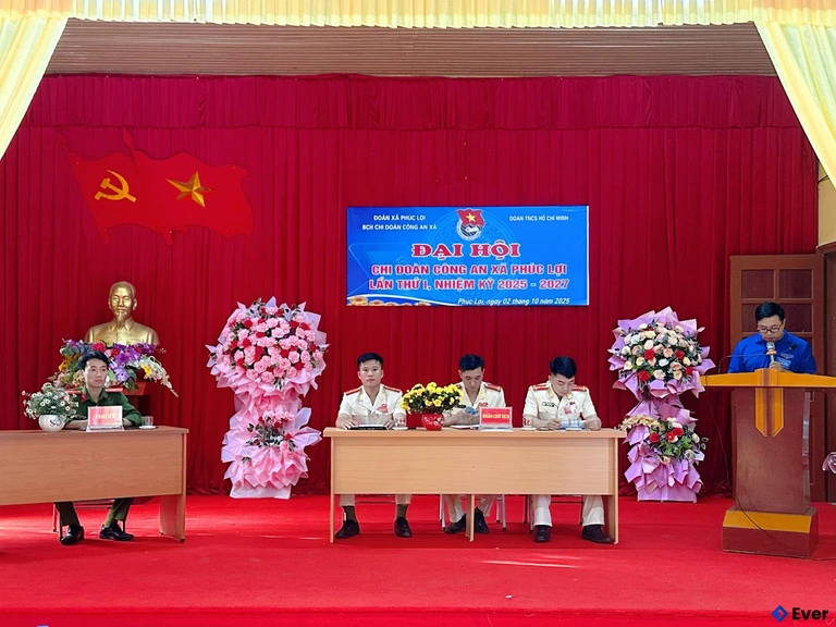 Đại hội chi đoàn Công an xã Phúc Lợi lần thứ I