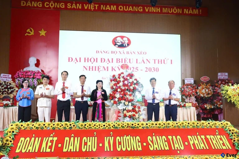 Đại hội đại biểu lần thứ I tại xã Bản Xèo