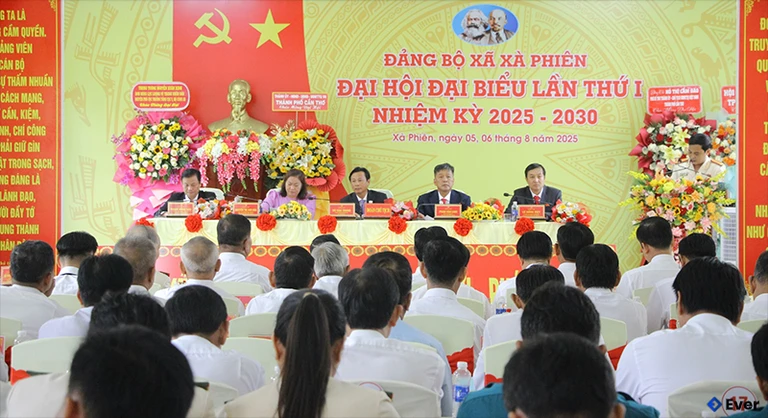Đại hội đại biểu lần thứ nhất tại xã Xà Phiên