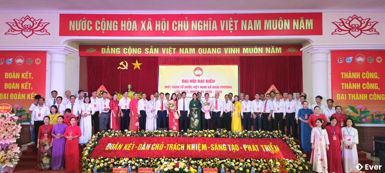 Đại hội đại biểu tại xã Đoài Phương