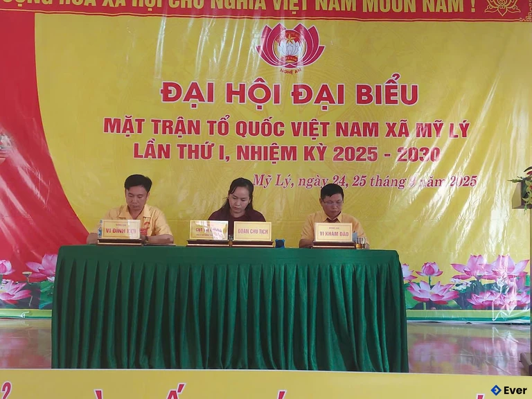 Đại hội đại biểu tại xã Mỹ Lý, tỉnh Nghệ An