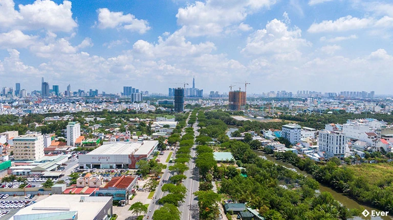 Đại lộ Nguyễn Văn Linh nhìn từ trên cao