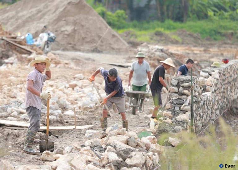 Đẩy nhanh tiến độ thi công hạ tầng khu dân cư xã Sơn Thủy