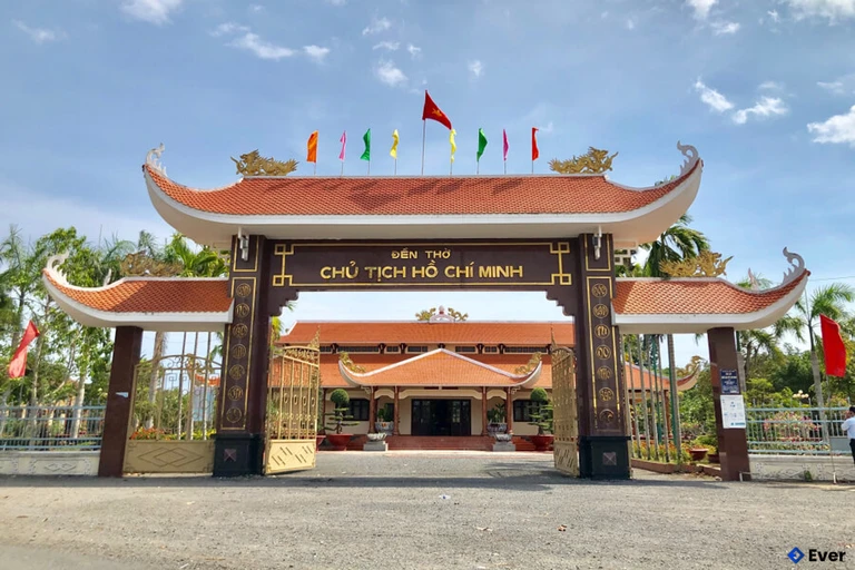 Đền Bác Hồ (K9)