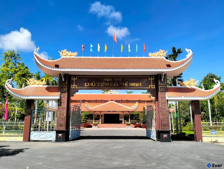 Đền thờ Chủ tịch Hồ Chí Minh tại xã Châu Thới