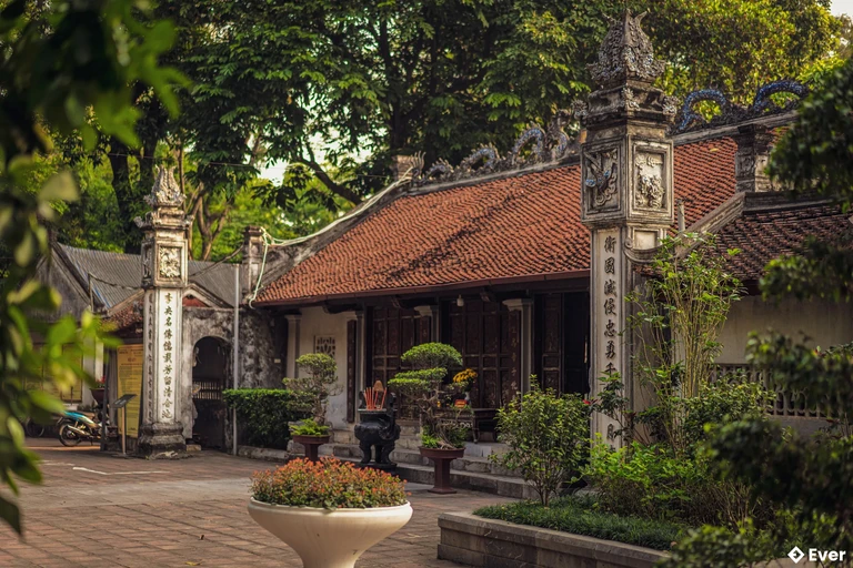 Đền Voi Phục - Trấn Tây thành Thăng Long xưa