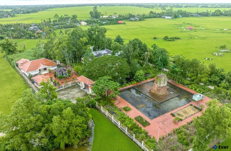 Di tích khảo cổ Vĩnh Hưng