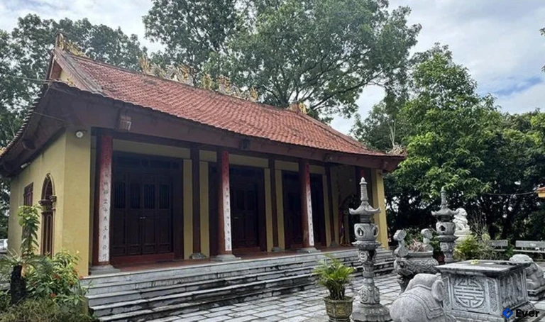 Di tích lịch sử Đền thờ Bà chúa Đồn Trang ở xã Quý Lộc