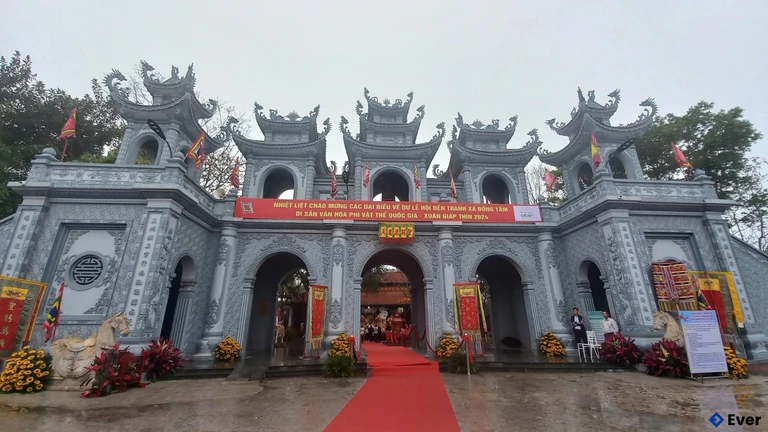 Di tích lịch sử Đền Tranh