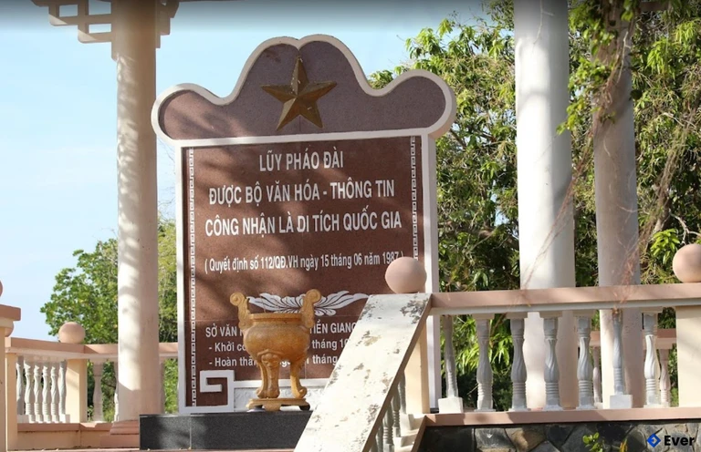 Di tích lịch sử Lũy Pháo Đài Trương Định