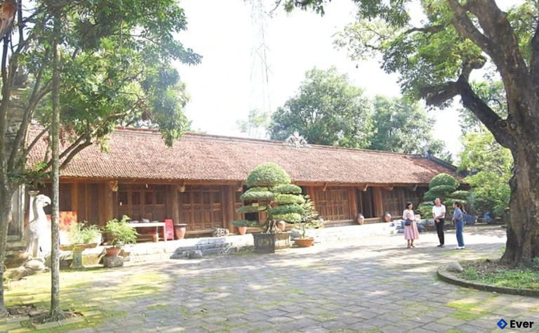 Di tích lịch sử văn hóa cấp quốc gia nghè Vẹt, xã Biện Thượng