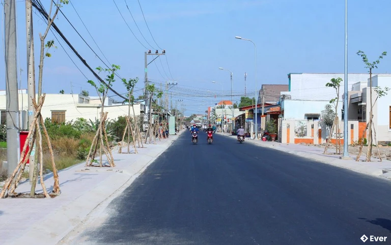 Địa phương xã Cần Đước tập trung đầu tư nâng cấp các tuyến đường liên xã