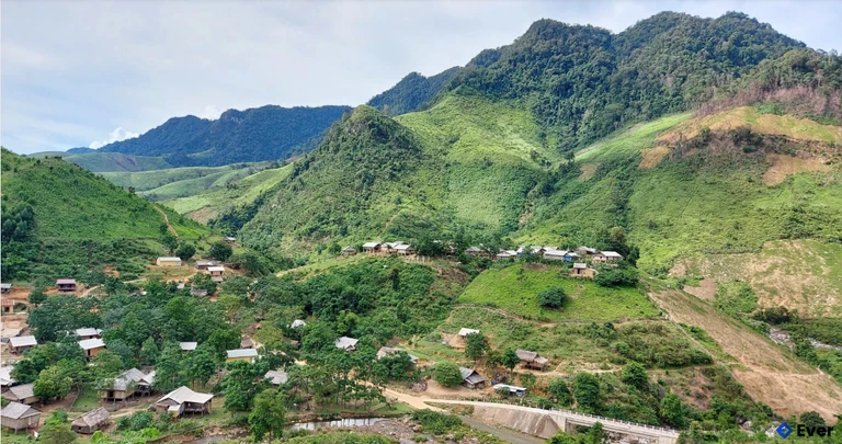 Diện mạo các bản làng ở xã Dân Hóa ngày càng khởi sắc