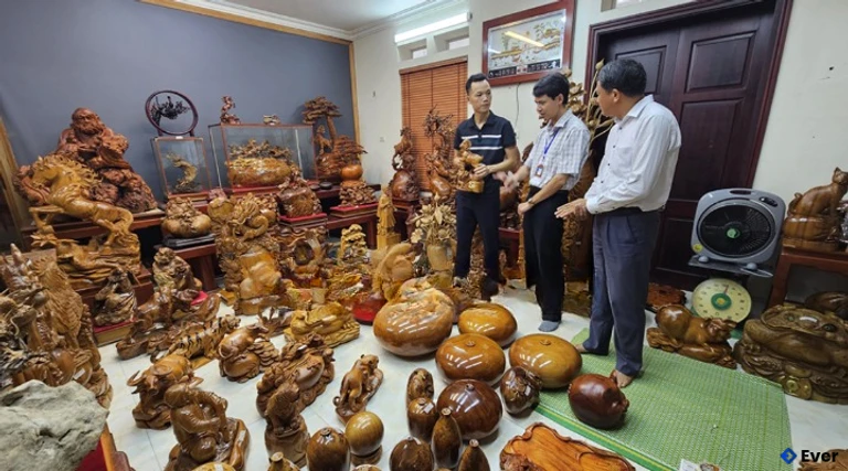 Giới thiệu sản phẩm làng nghề mộc mỹ nghệ Hòa Phong, phường Thượng Hồng