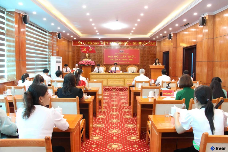 Hoạt động của bộ máy hành chính xã Nậm Hàng sau sáp nhập