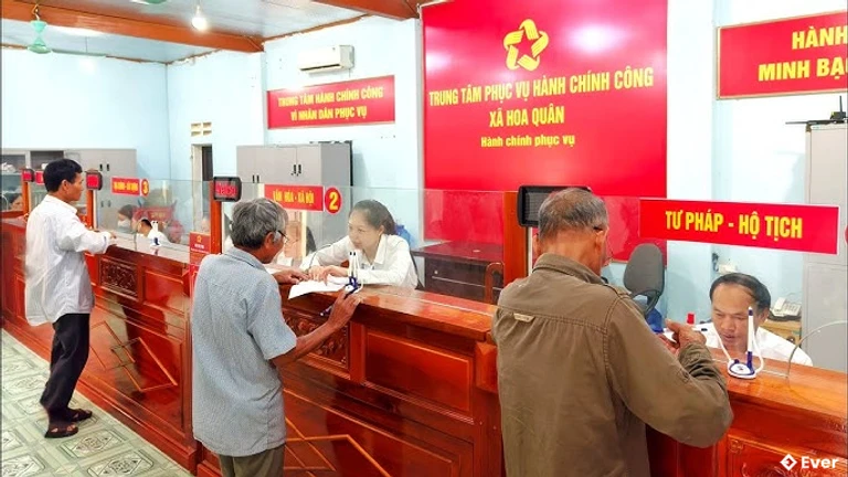 Hoạt động giải quyết thủ tục hành chính tại xã Hoa Quân