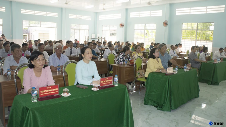 Hoạt động hành chính tại xã Hưng Nhượng giai đoạn sau sáp nhập