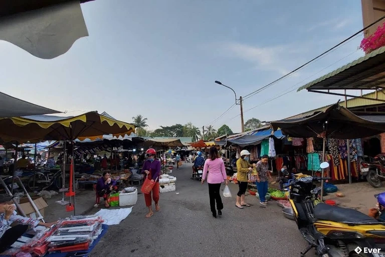 Hoạt động nội thương tại khu vực xã Song Phú