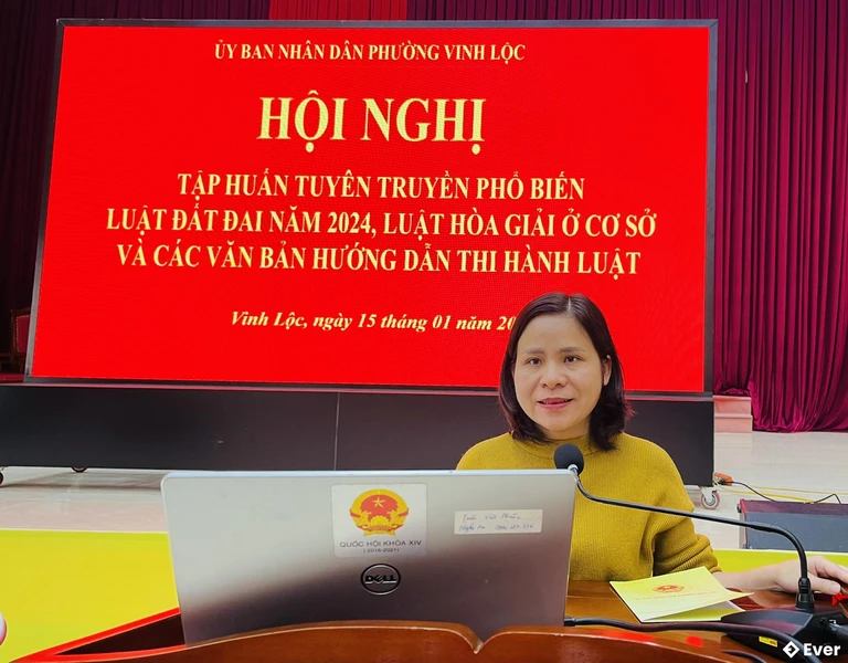 Hội nghị tập huấn tại Ủy ban nhân dân phường Vinh Lộc