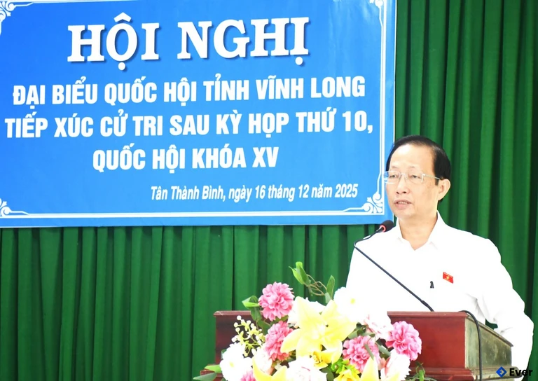 Hội nghị tiếp xúc cử tri sau kỳ họp thứ mười tại xã Tân Thành Bình