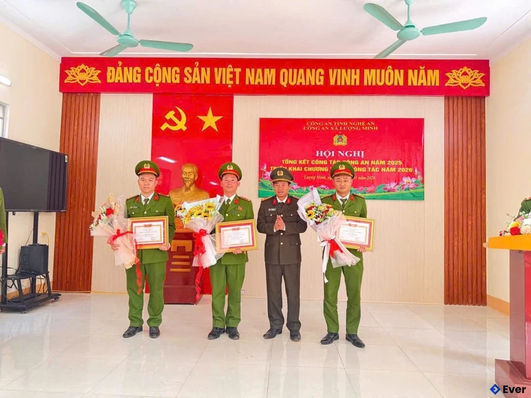 Hội nghị tổng kết công tác công an năm 2025 tại xã Lượng Minh