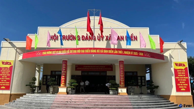 Hội trường Đảng ủy xã Đan Điền