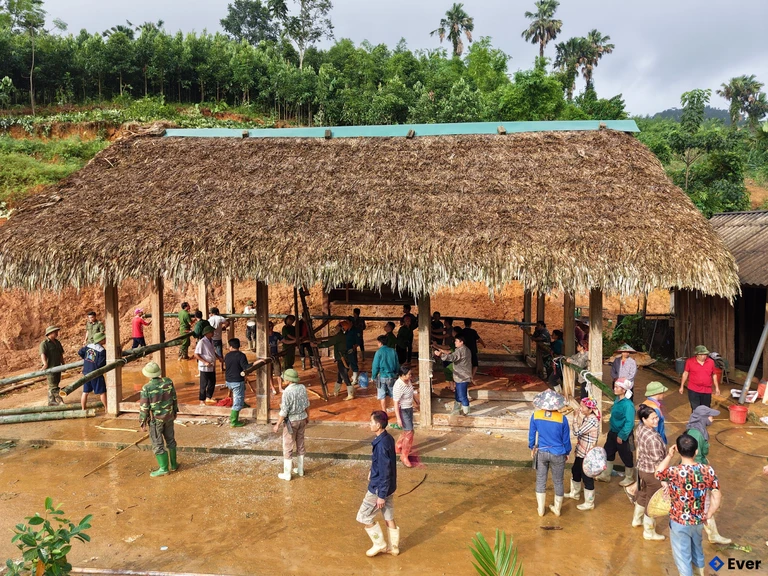 Khắc phục sau cơn bão số 10 tại xã Phúc Khánh