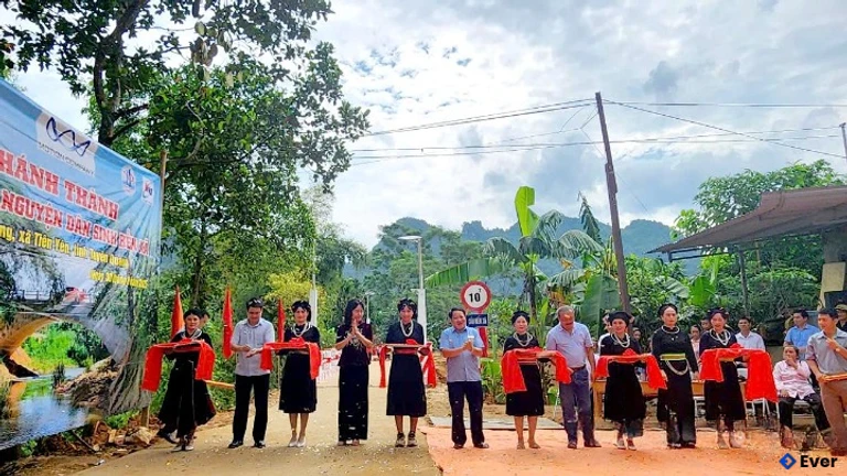 Khánh thành cầu Bến Xá tại xã Tiên Yên