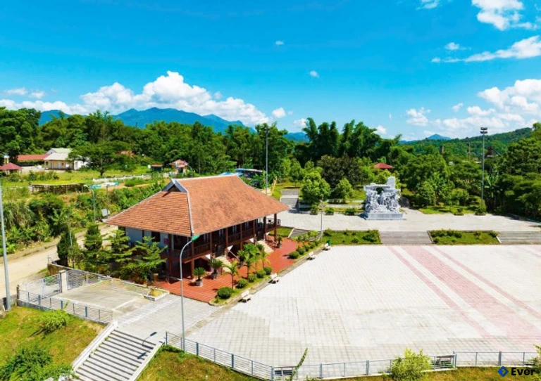 Khu di tích lịch sử Nà Tu thuộc xã Cẩm Giàng, tỉnh Thái Nguyên