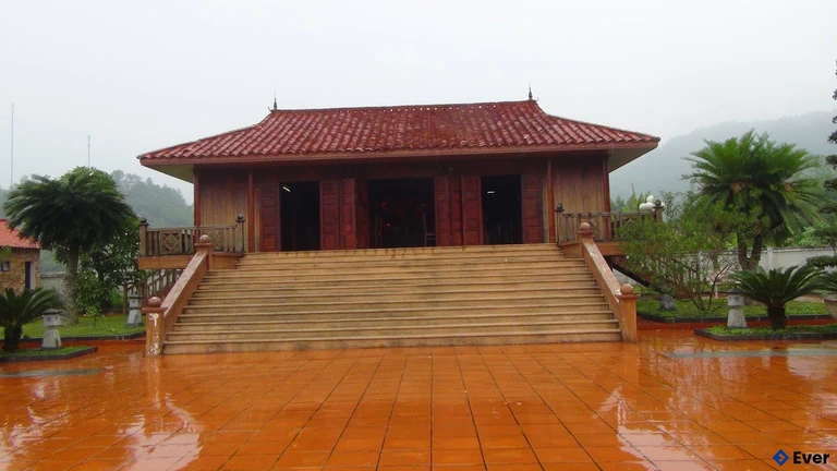 Khu lưu niệm đồng chí Hoàng Văn Thụ