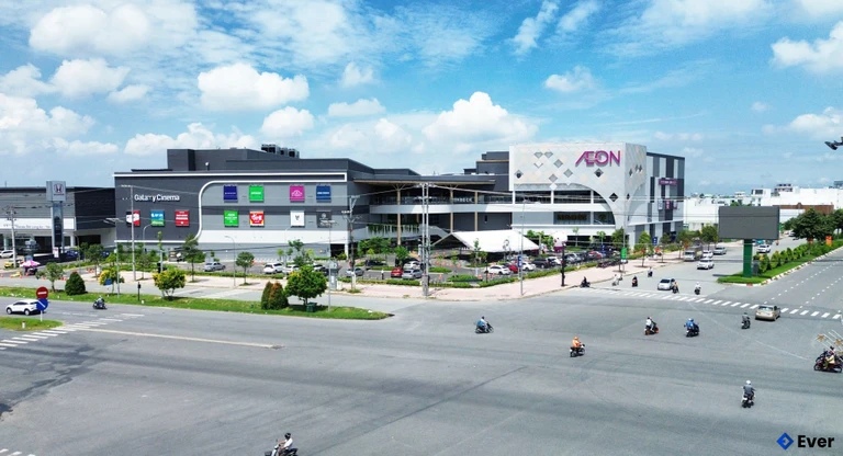 Khu vực trung tâm thương mại hiện đại tại trung tâm phường Long An