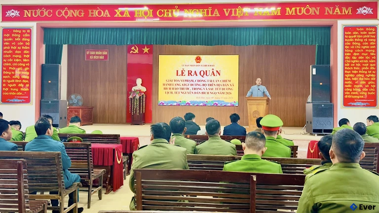 La ra quân giai đoạn cuối năm tại Ủy ban nhân dân xã Bích Hào