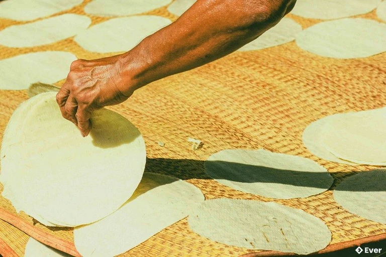 Làng nghề bánh đa Nông Xá