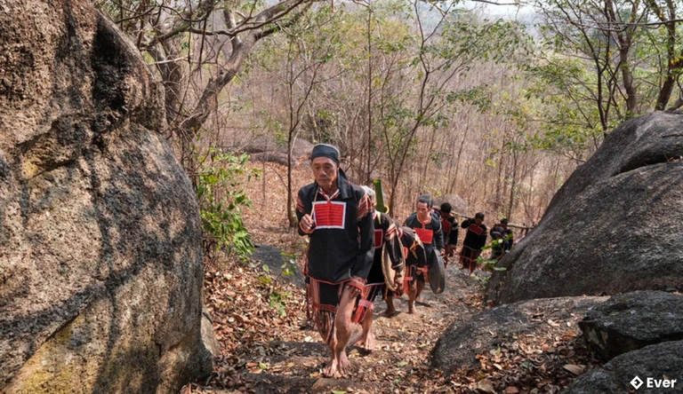 Lễ cầu mưa của Yang Pơtao Apui diễn ra tại di tích quốc gia Plei Ơi là một hiện tượng văn hóa độc đáo, hấp dẫn