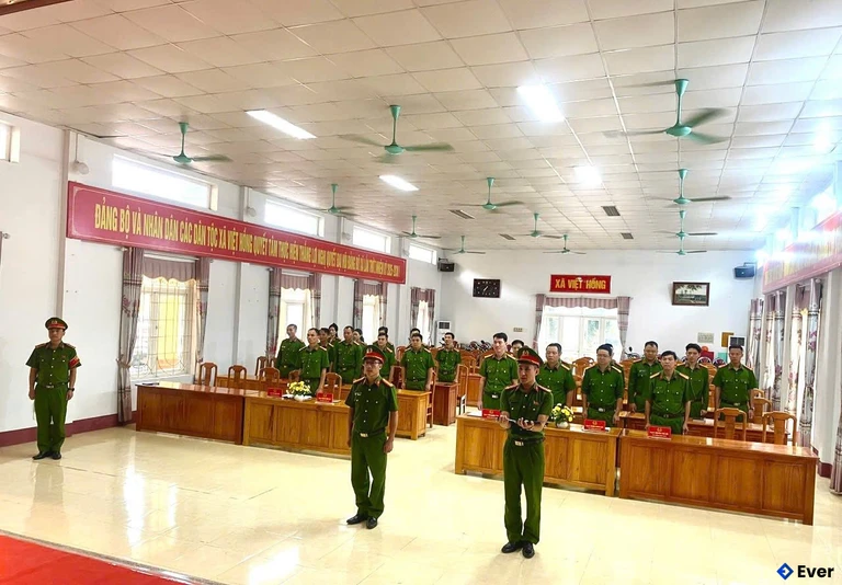 Lễ chào cờ tại xã Việt Hồng, Lào Cai